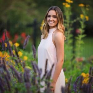 Meet your Posher, Hallie